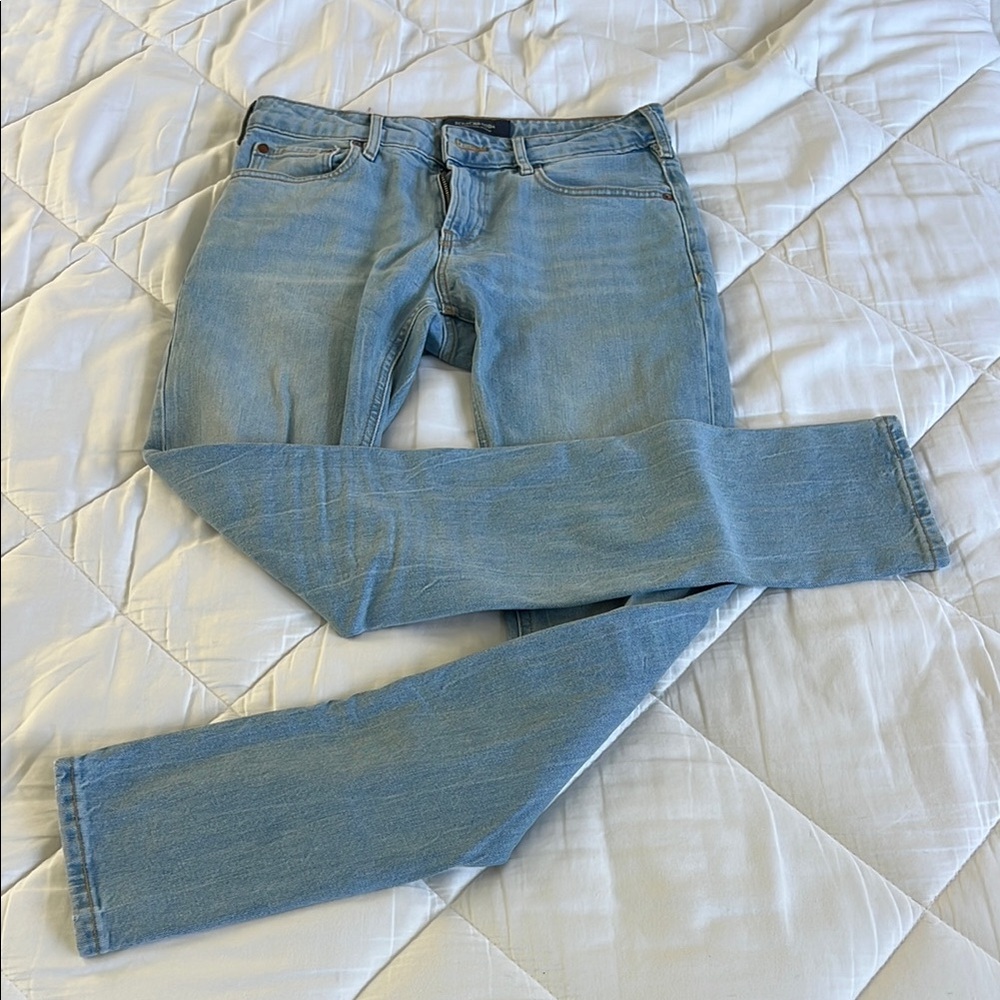 Men's Light Blue Jeans